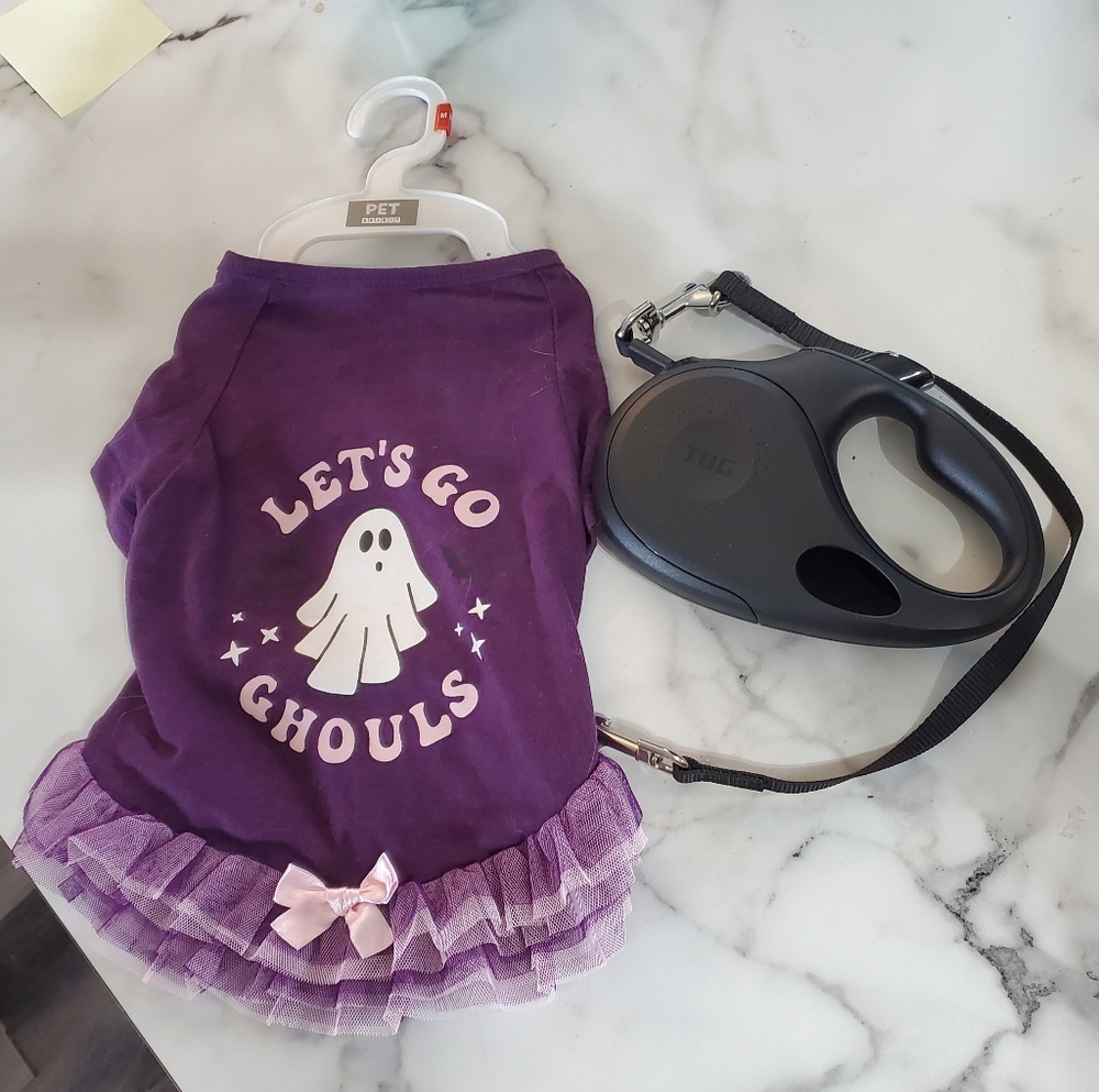 Let's Go Ghouls Shirt & Retractable Leash Dog bundle - Picture 2 of 9